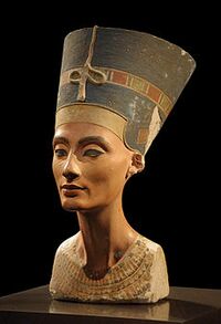 Bust of Nefertiti.jpg