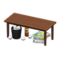 Sloppy Table (Dark Wood - Sports) NH Icon.png